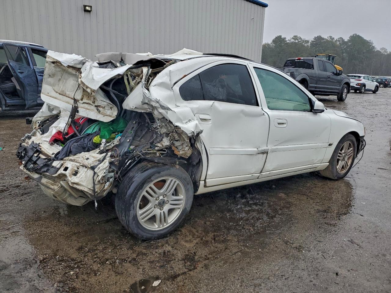 Volvo S60 2.5t Image 2