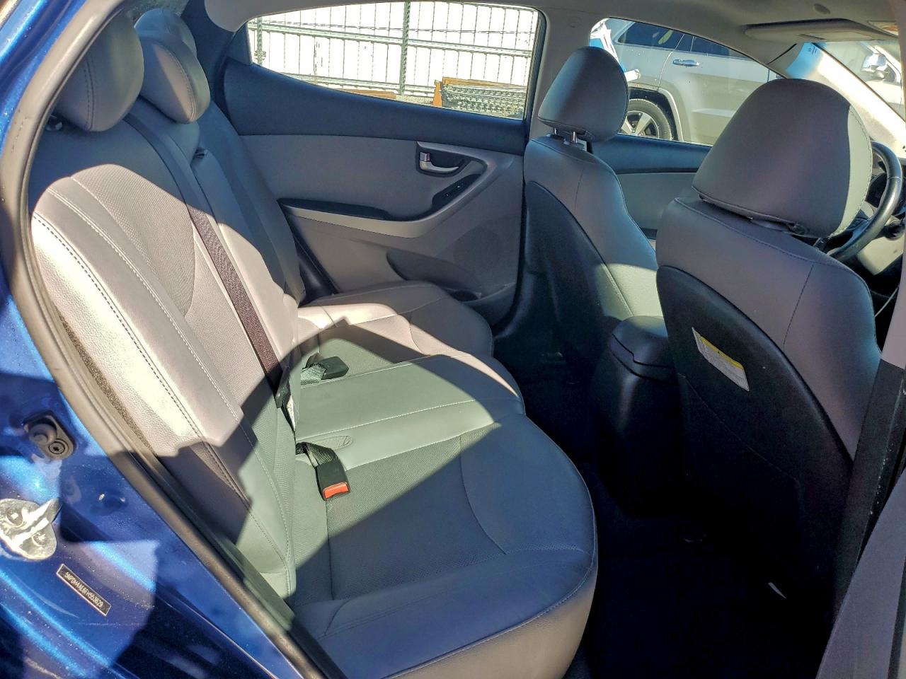 Hyundai ELANTRA Se Image 9