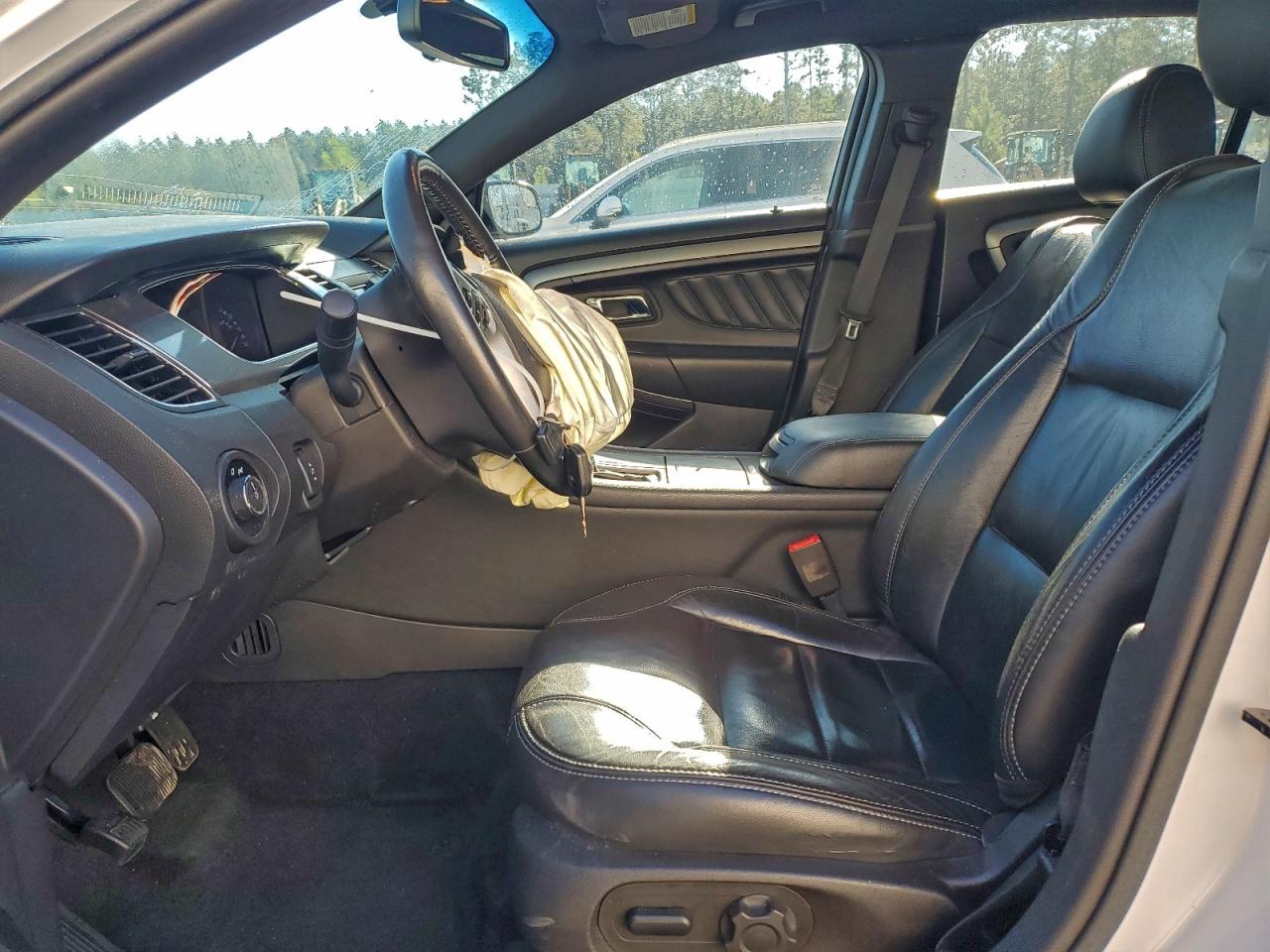 Ford Taurus Sel Image 11