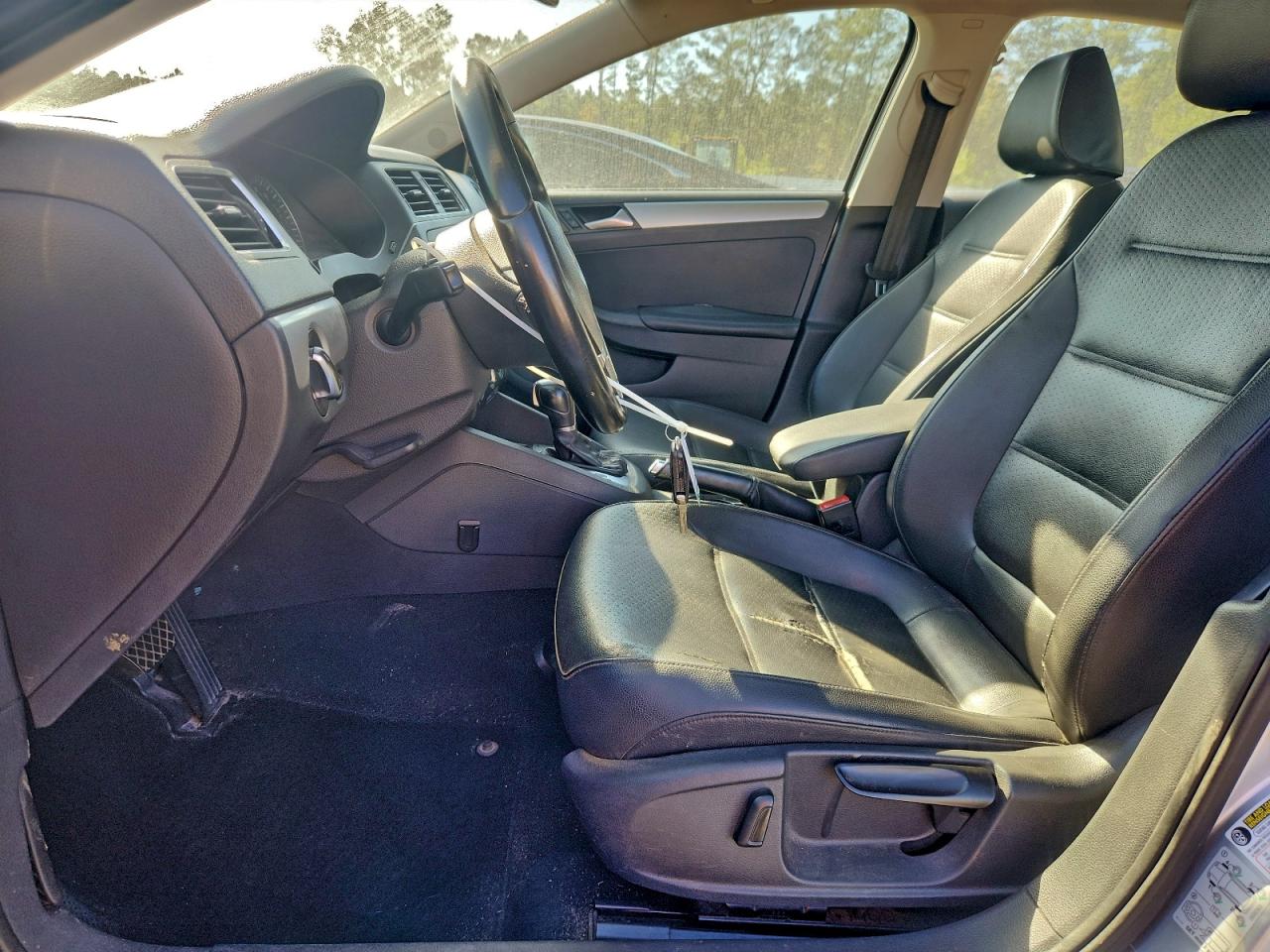 Volkswagen Jetta Se Image 9