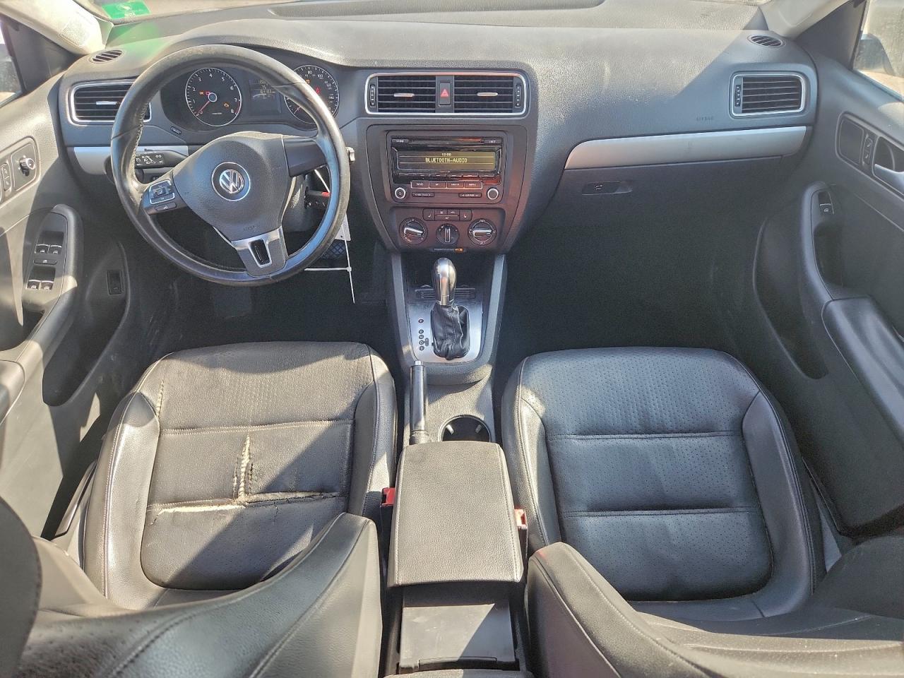 Volkswagen Jetta Se Image 11