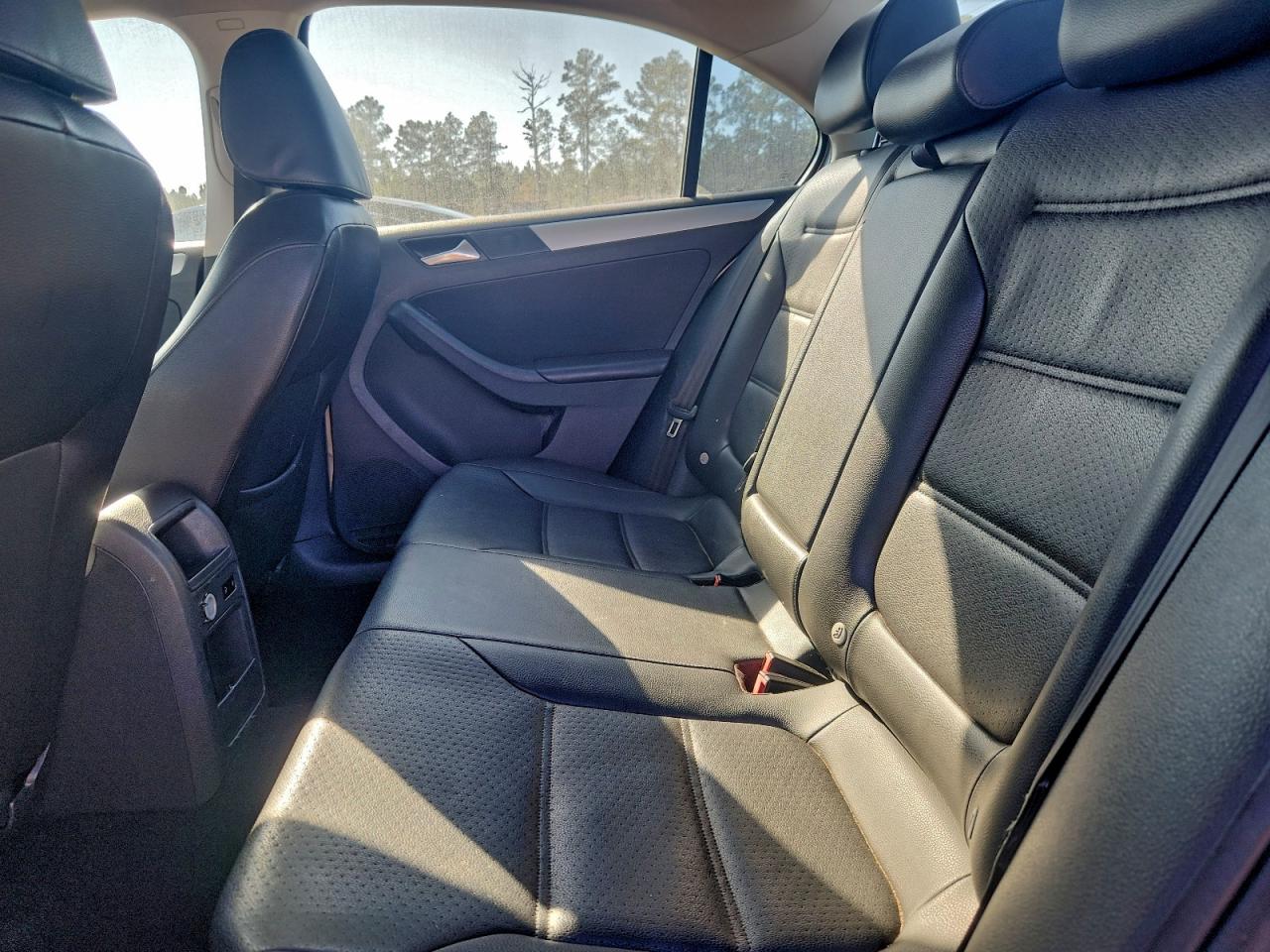 Volkswagen Jetta Se Image 6