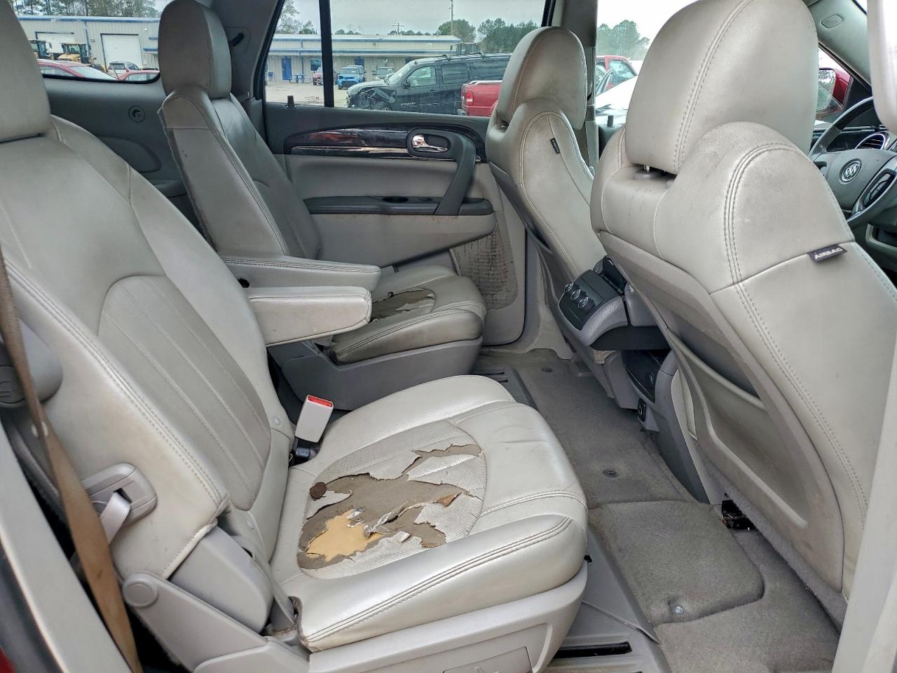 Buick Enclave Image 11