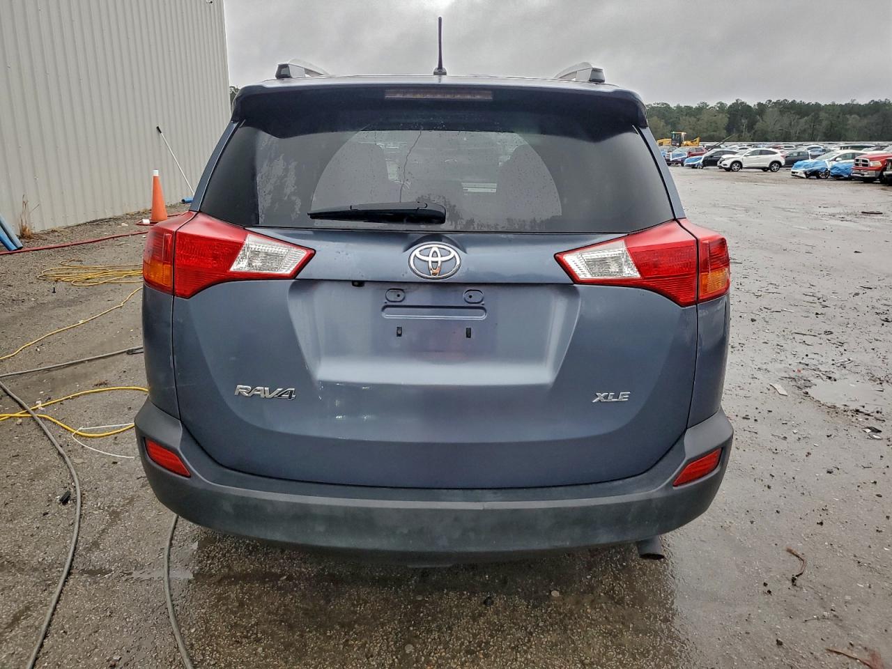Toyota RAV4 Xle Image 8