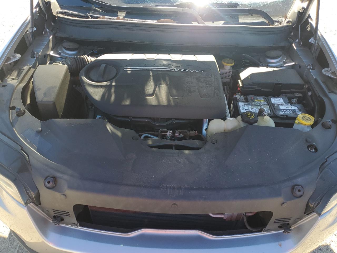 Jeep Grand Cherokee Latitude Plus Image 4