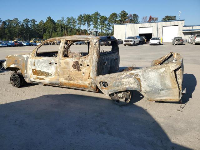 Toyota Tacoma Double Cab Image 3