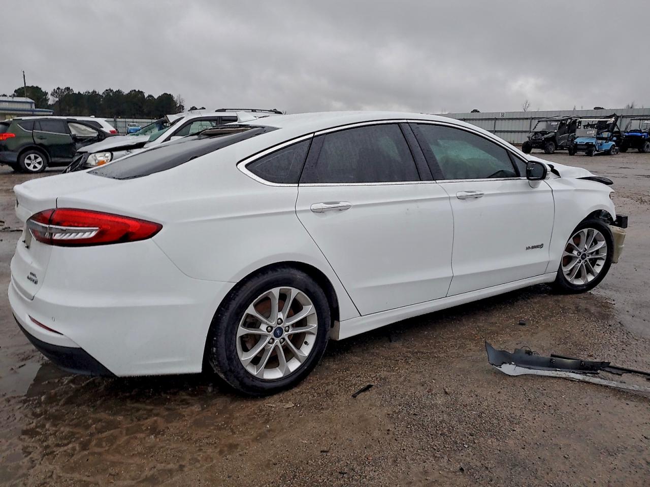 Ford Fusion Sel Image 3
