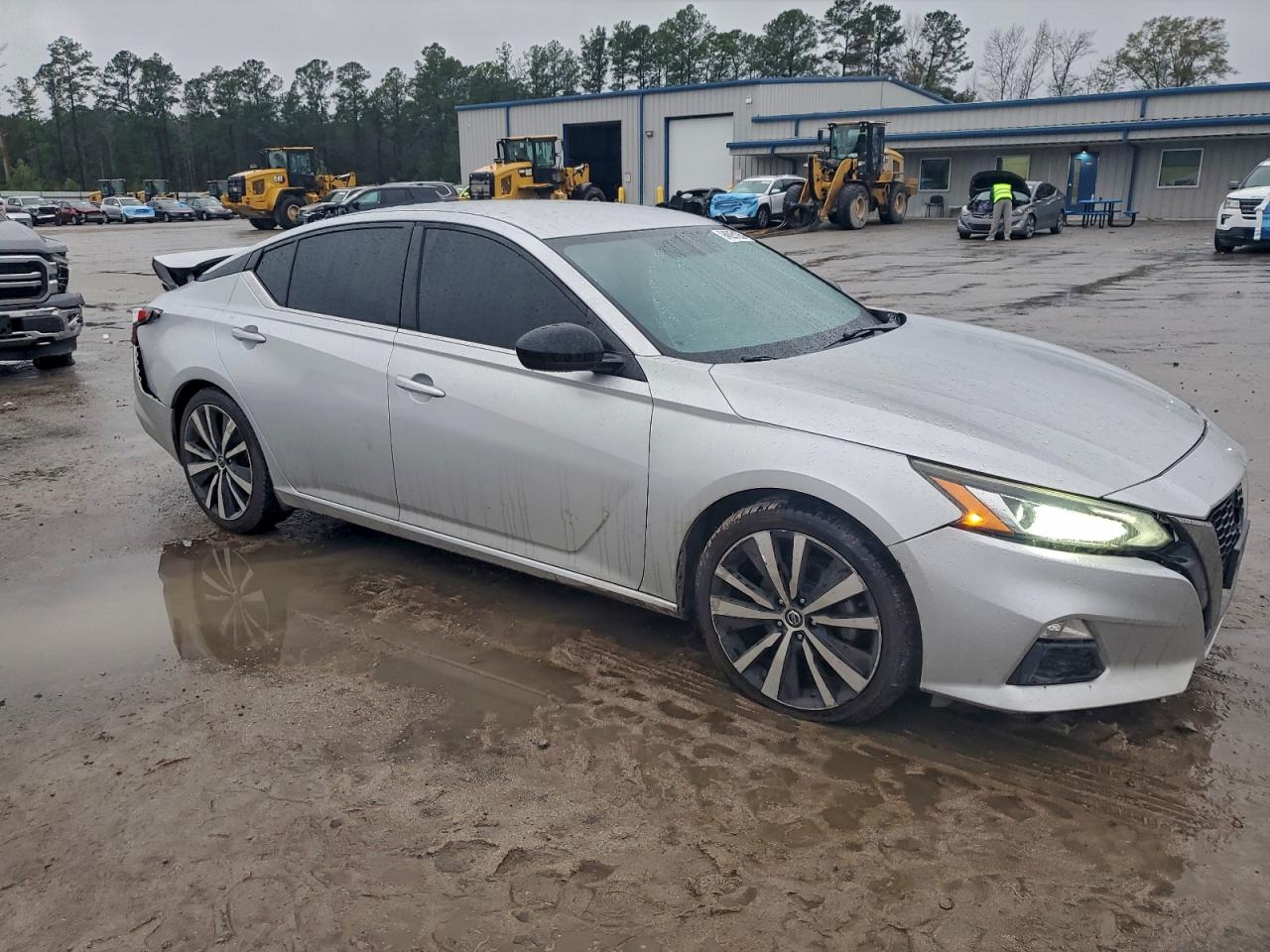 Nissan Altima Sr Image 8