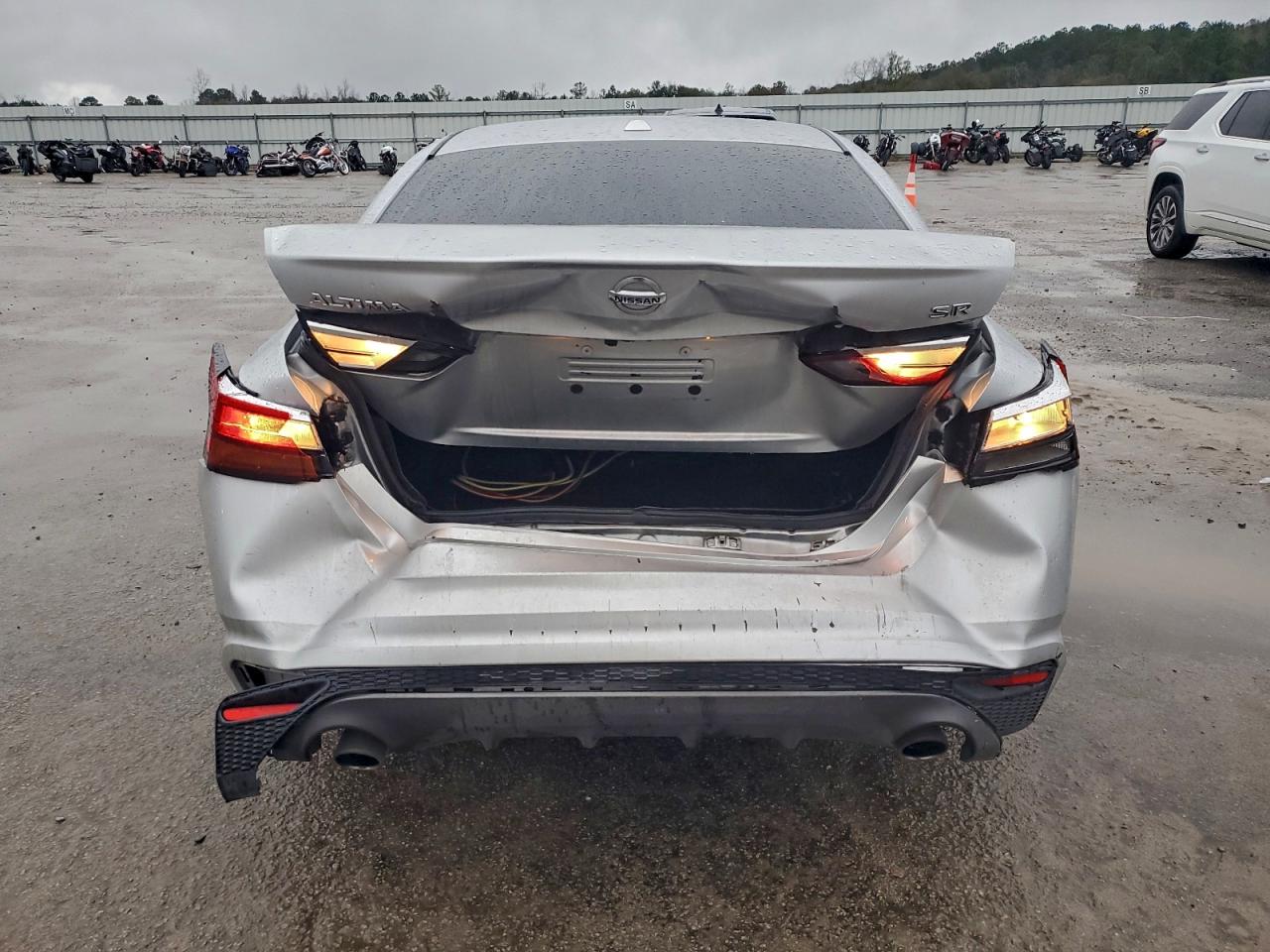 Nissan Altima Sr Image 7