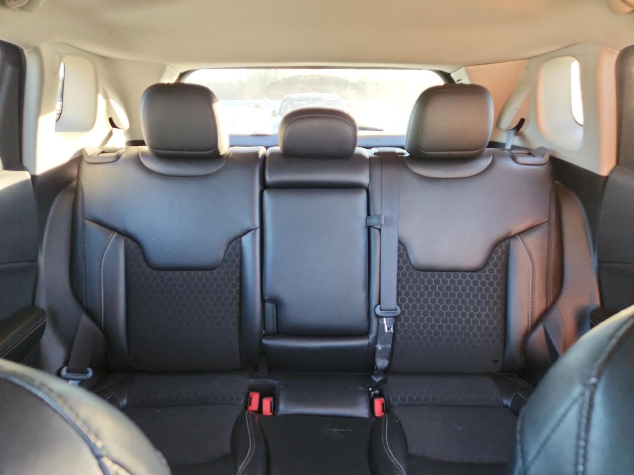 Jeep Compass Latitude Image 8