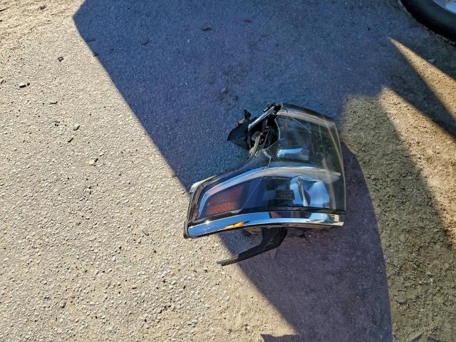 Chevrolet Suburban C1500 Lt Image 9