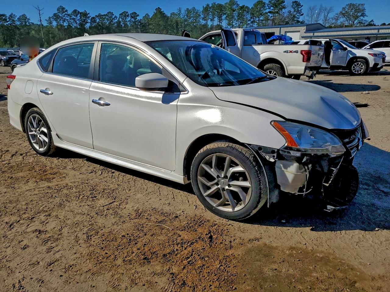 Nissan Sentra S Image 3