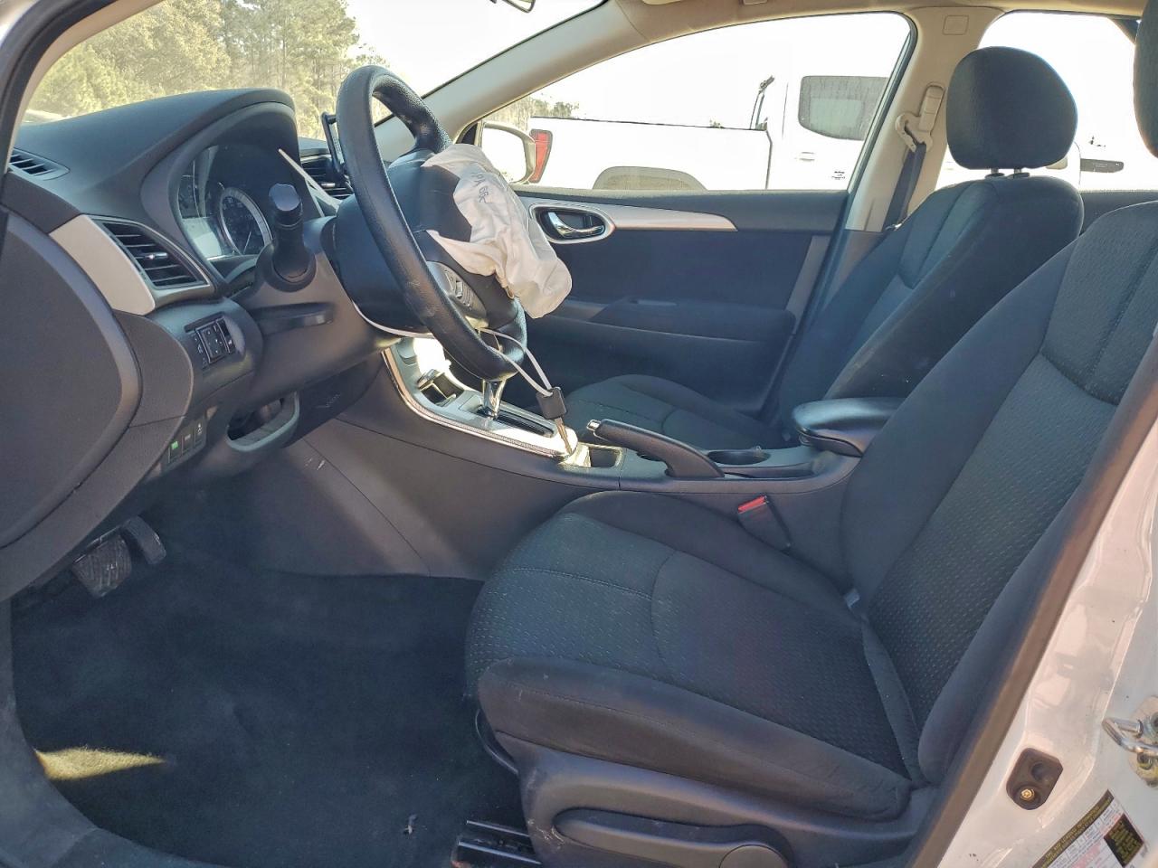 Nissan Sentra S Image 13