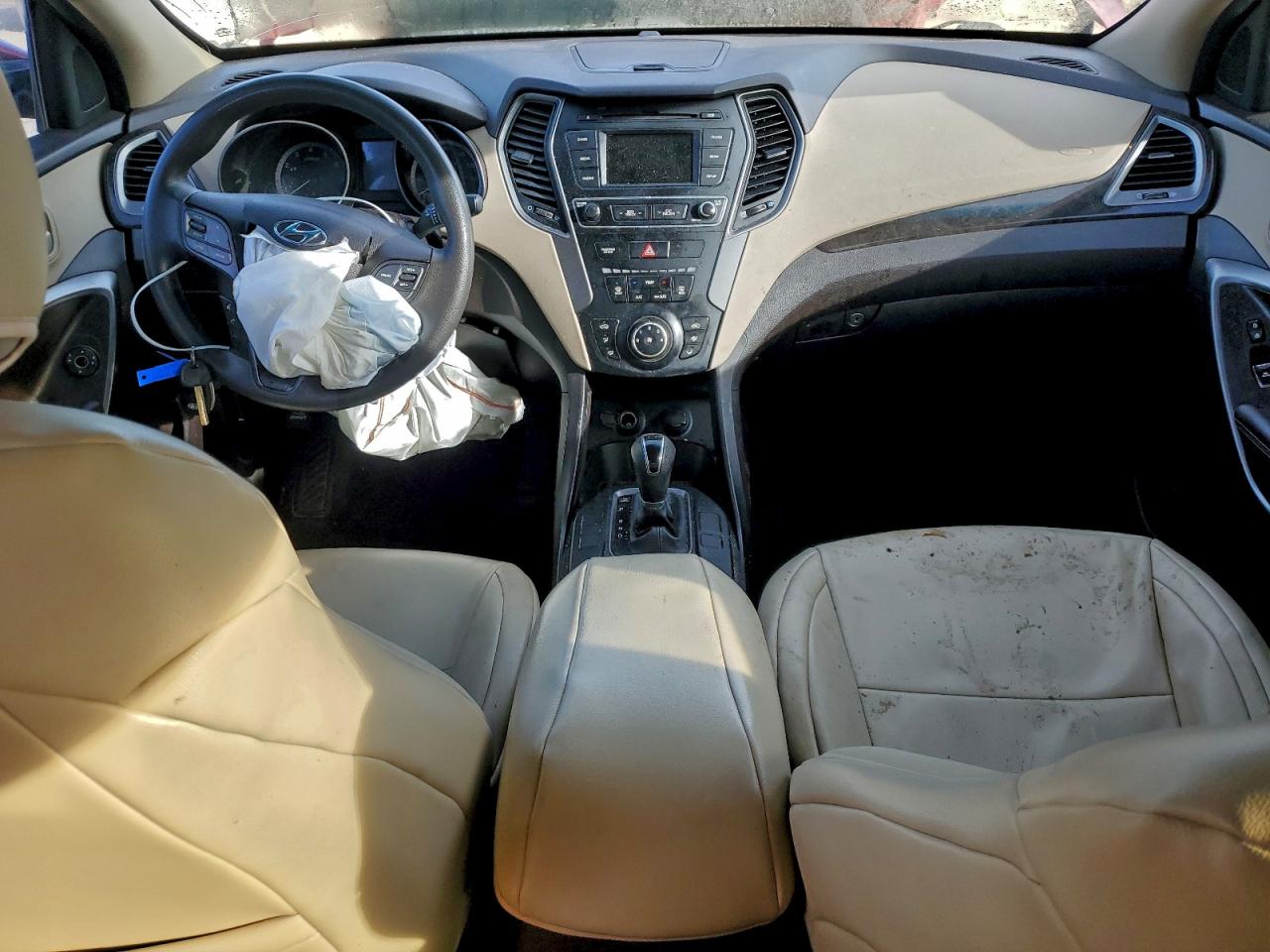 Hyundai SANTA FE Image 12