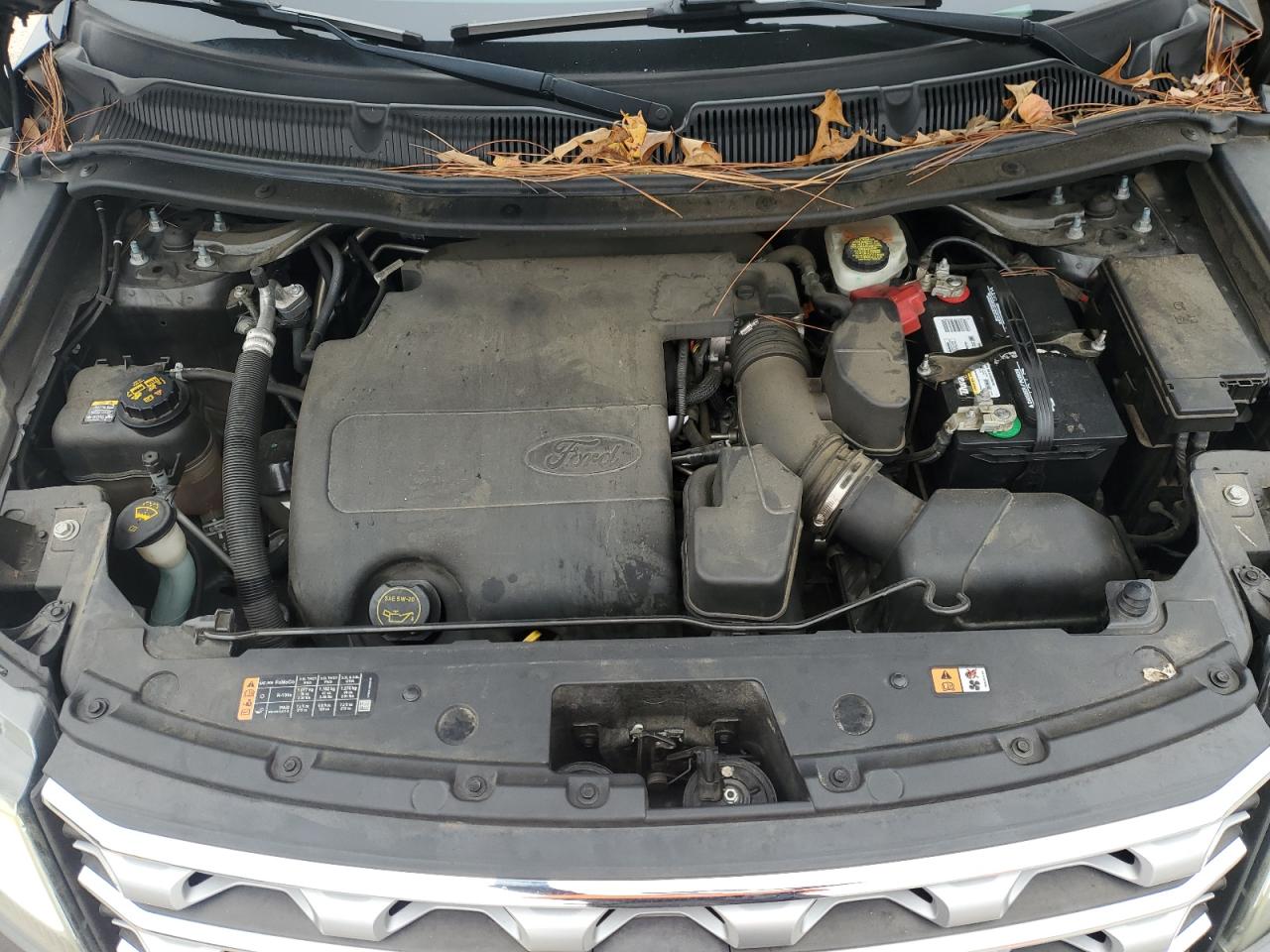 Ford Explorer Limited Image 8