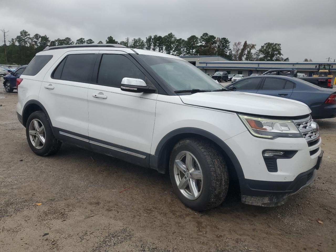 Ford Explorer Xlt Image 2