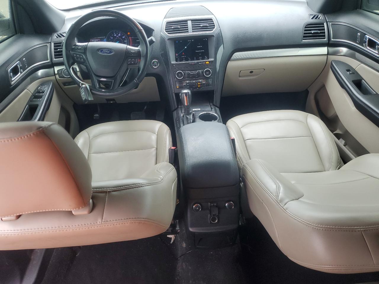 Ford Explorer Xlt Image 12