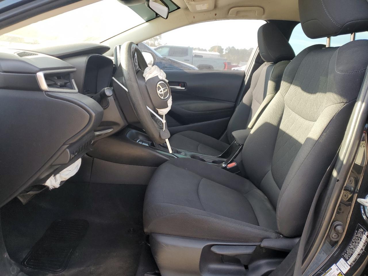 Toyota Corolla Le Image 4