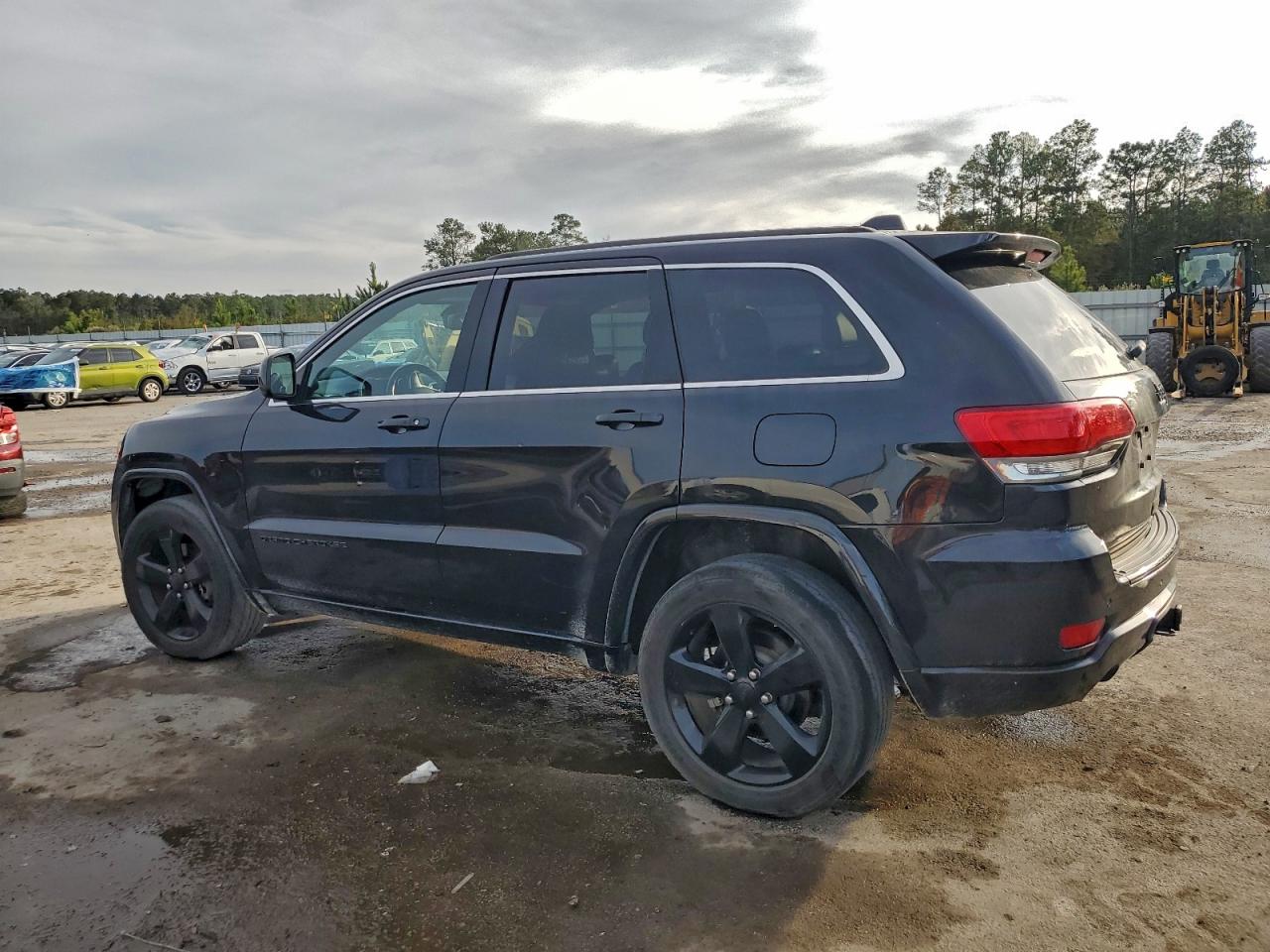 Jeep Grand Cherokee Laredo Image 2