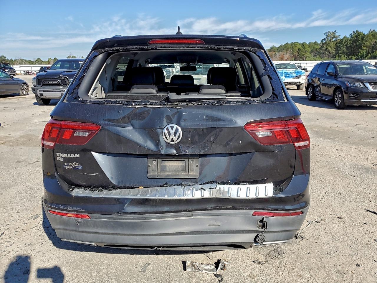 Volkswagen Tiguan Se Image 8