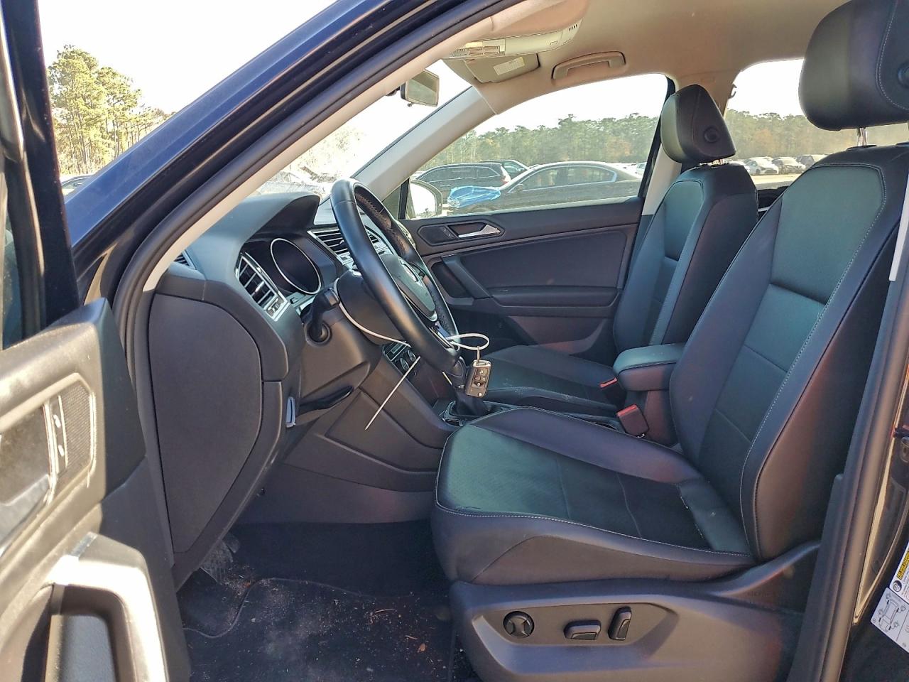 Volkswagen Tiguan Se Image 13