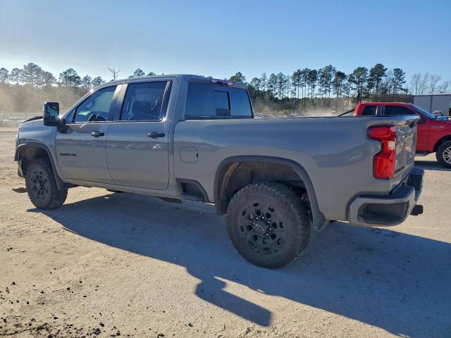 Chevrolet Silverado K2500 Heavy Duty Lt Image 2