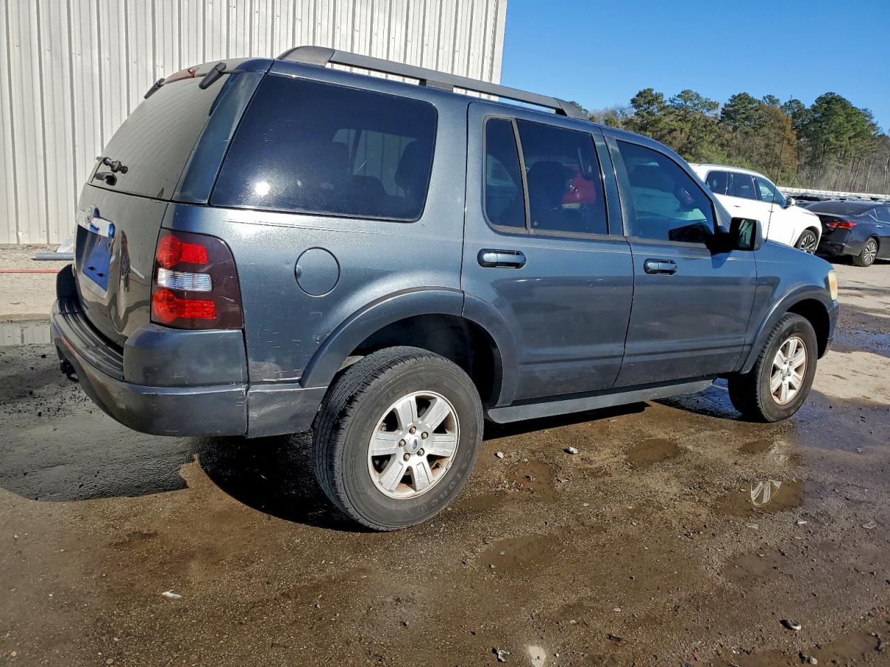 Ford Explorer Xlt Image 2