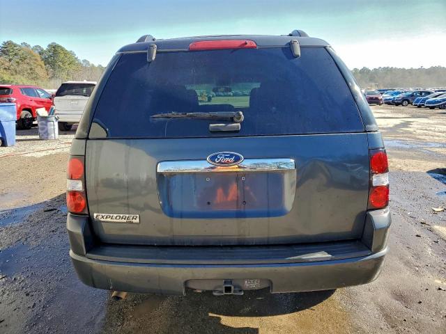 Ford Explorer Xlt Image 4