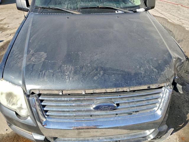 Ford Explorer Xlt Image 13