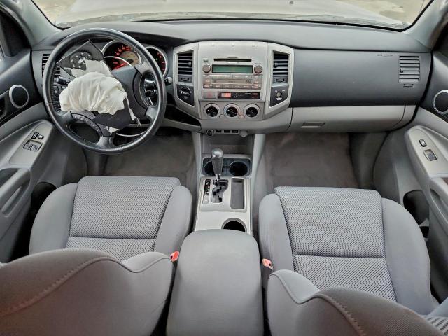 Toyota Tacoma Access Cab Image 4