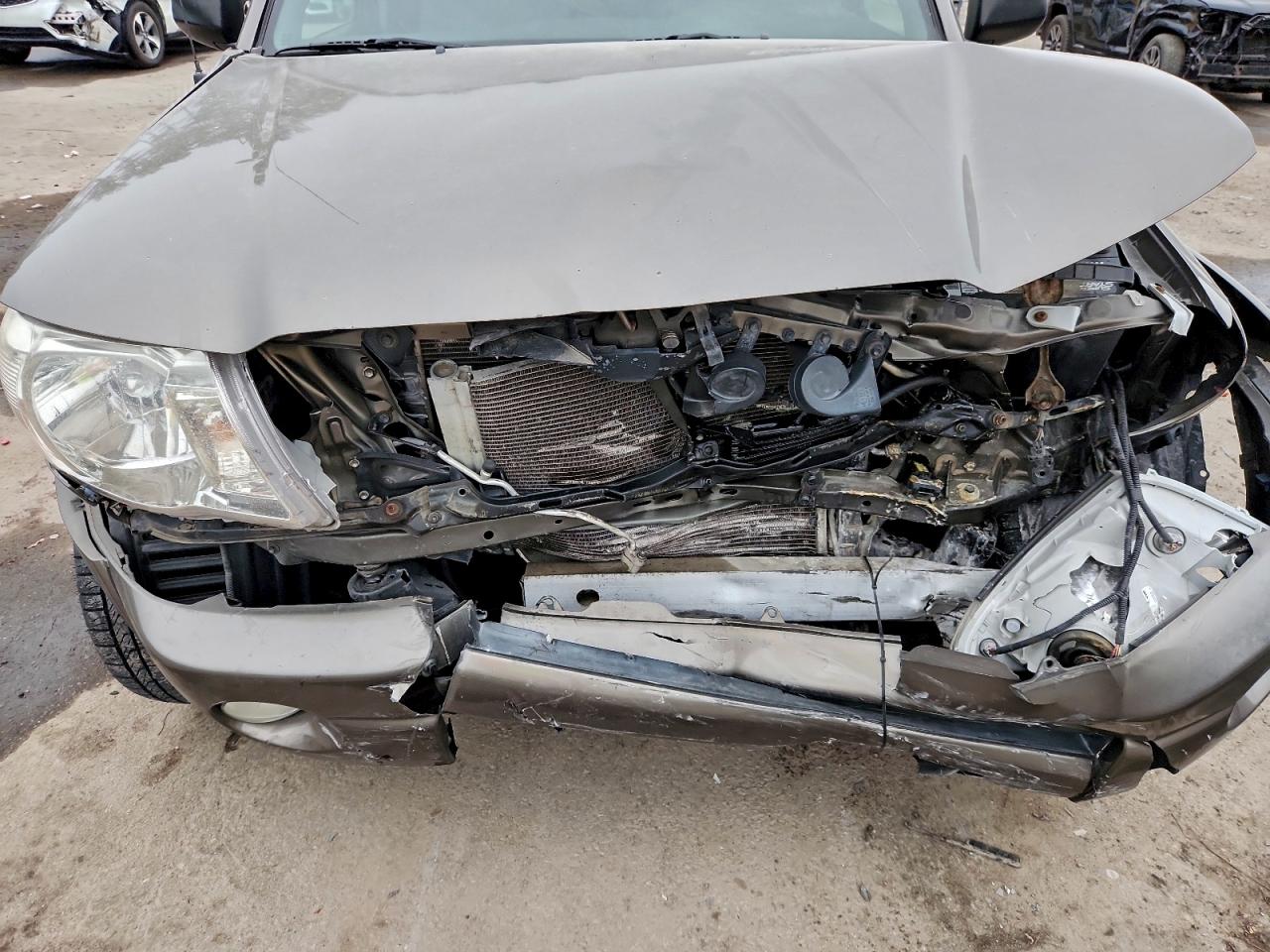 Toyota Tacoma Access Cab Image 9