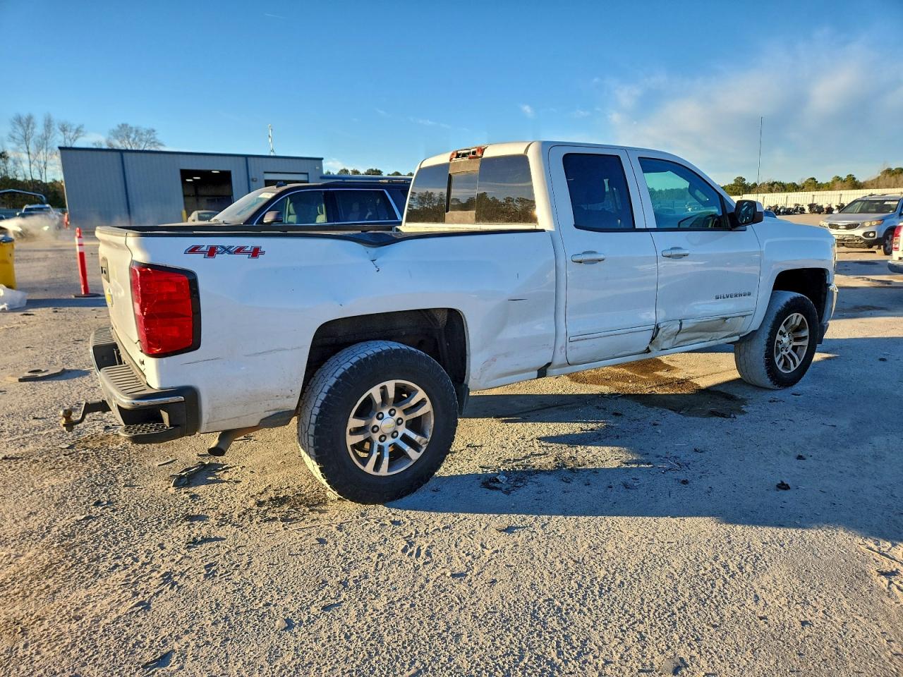Chevrolet Silverado K1500 Lt Image 3