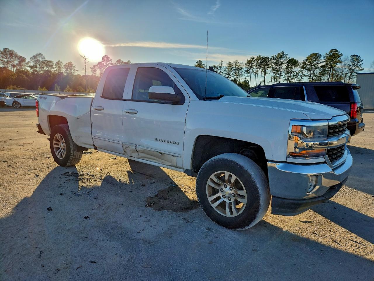 Chevrolet Silverado K1500 Lt Image 4