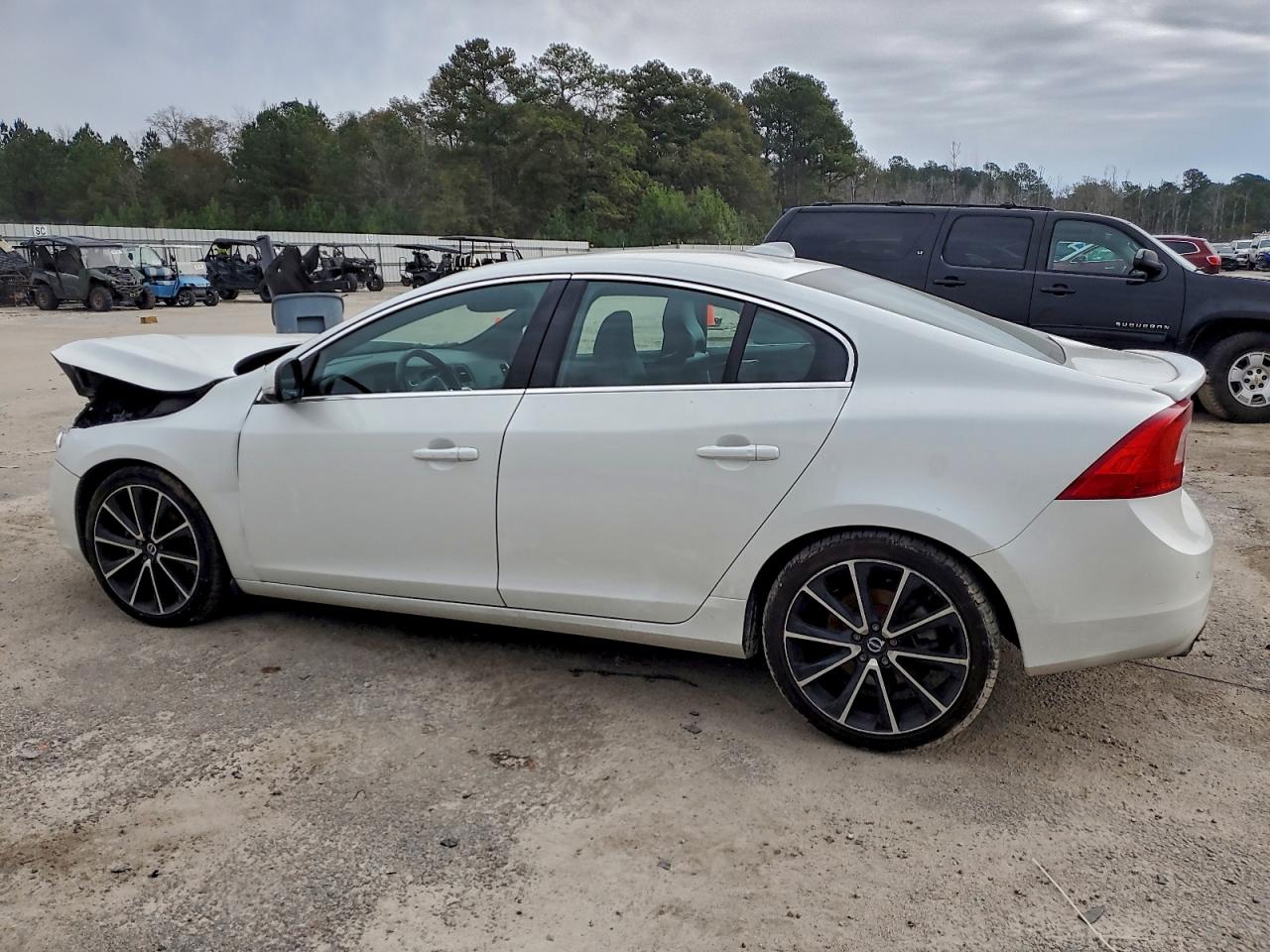 Volvo S60 Premier Image 2