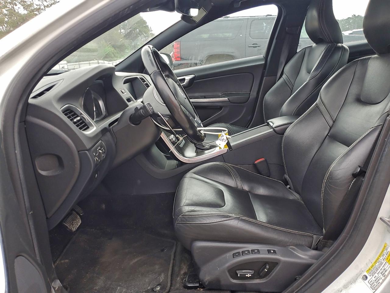 Volvo S60 Premier Image 6