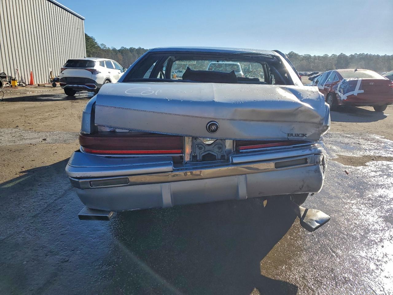 Buick Roadmaster Image 4