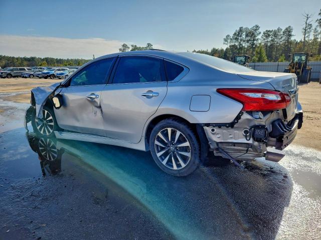 Nissan Altima 2.5 Image 5