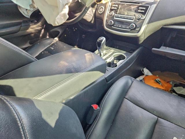 Nissan Altima 2.5 Image 9