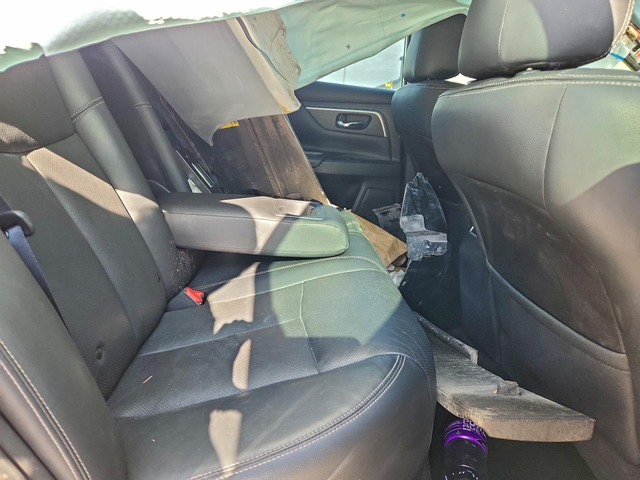 Nissan Altima 2.5 Image 10