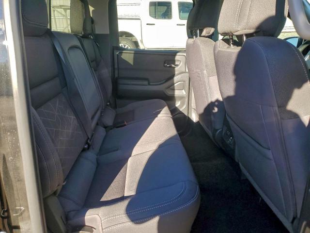 Nissan Frontier S Image 9