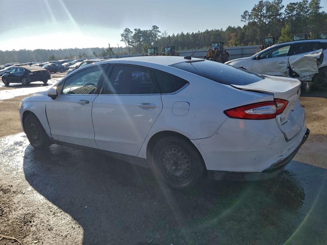 Ford Fusion S Image 6
