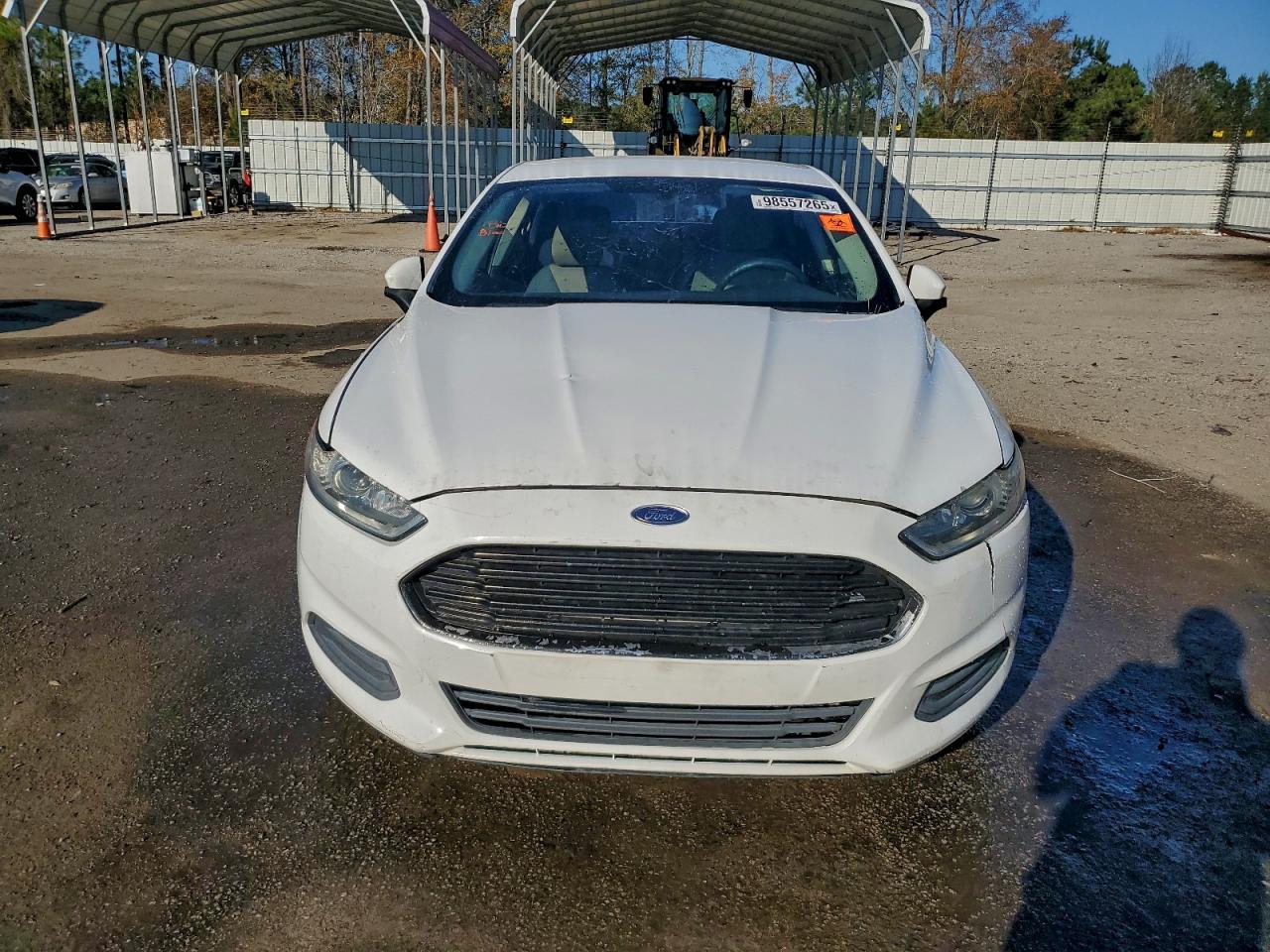 Ford Fusion S Image 8