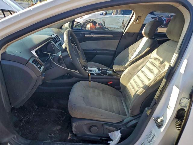 Ford Fusion S Image 9