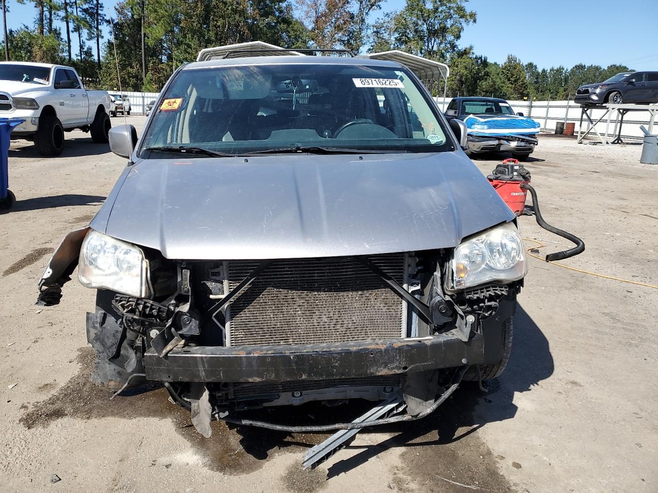 Chrysler Minivan Touring Image 14