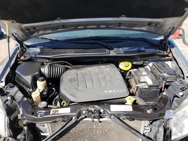 Chrysler Minivan Touring Image 6