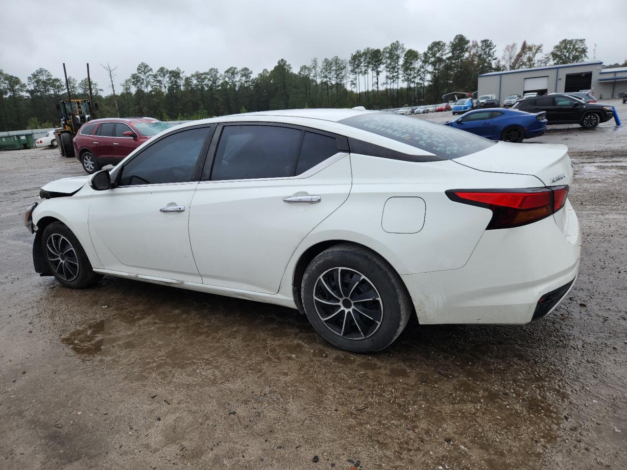 Nissan Altima S Image 9