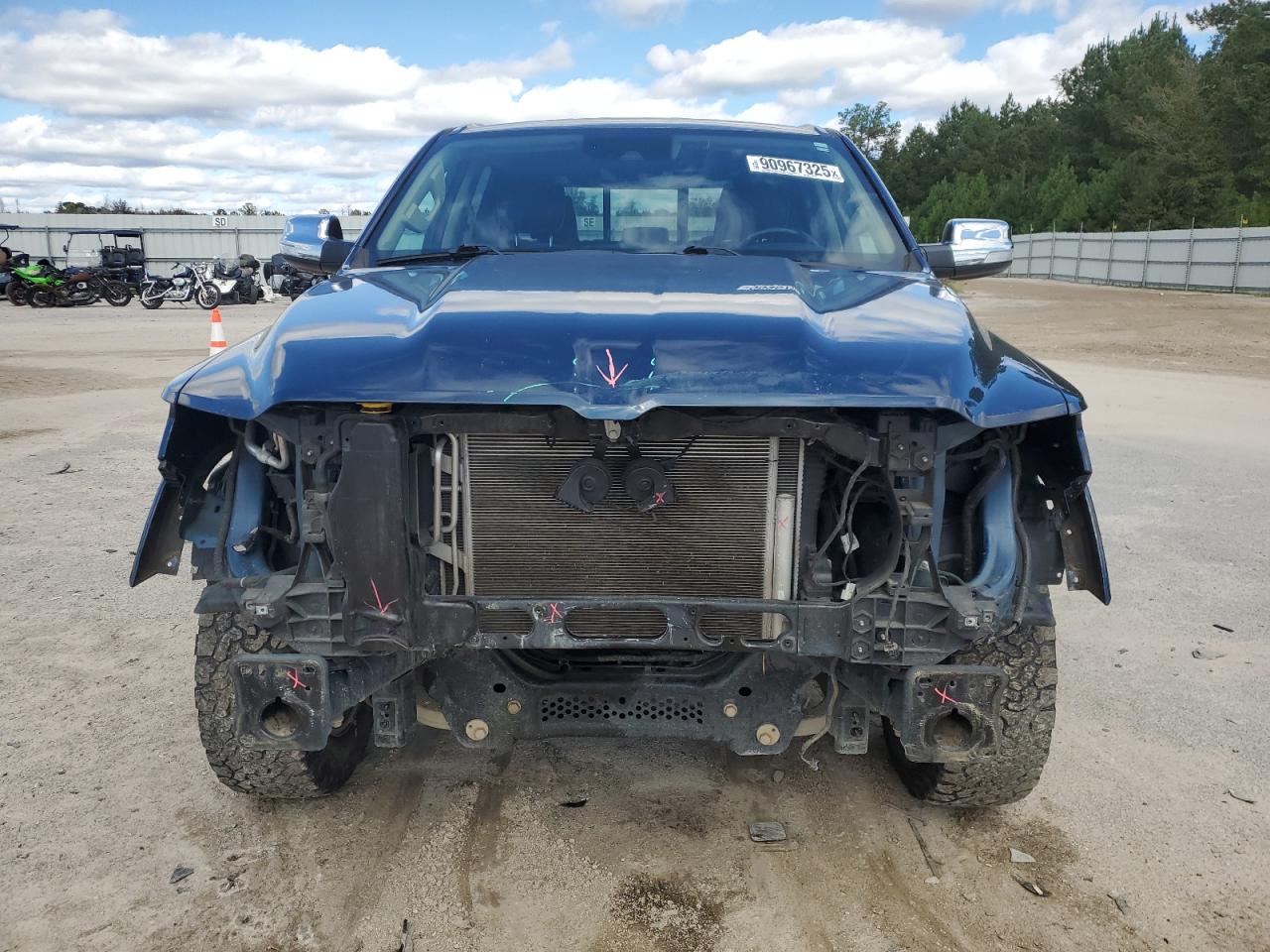 Ram 1500 Laramie Image 12