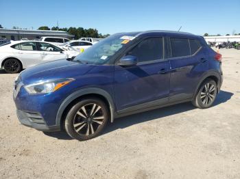  Salvage Nissan Kicks
