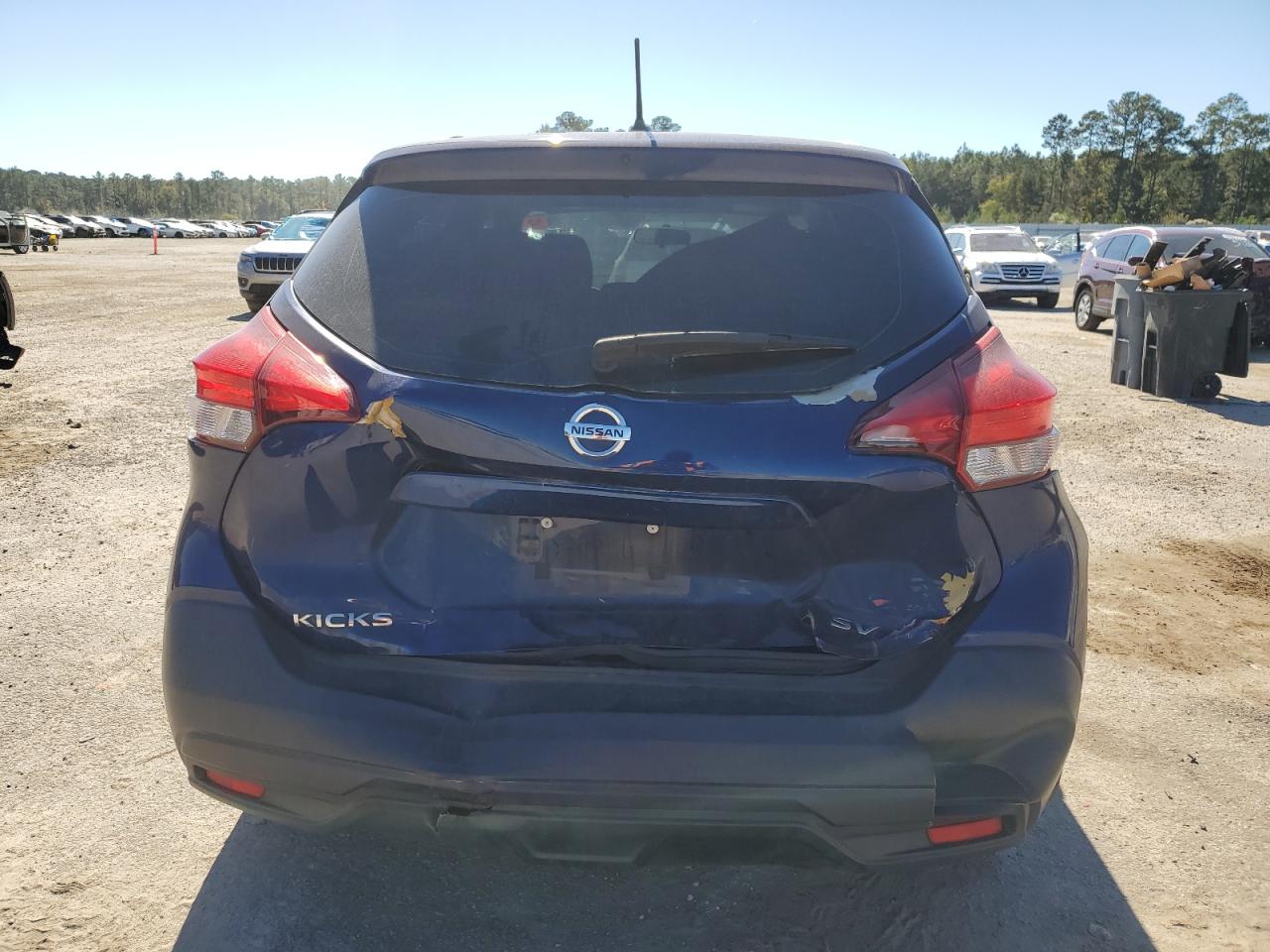 Nissan Kicks S Image 8