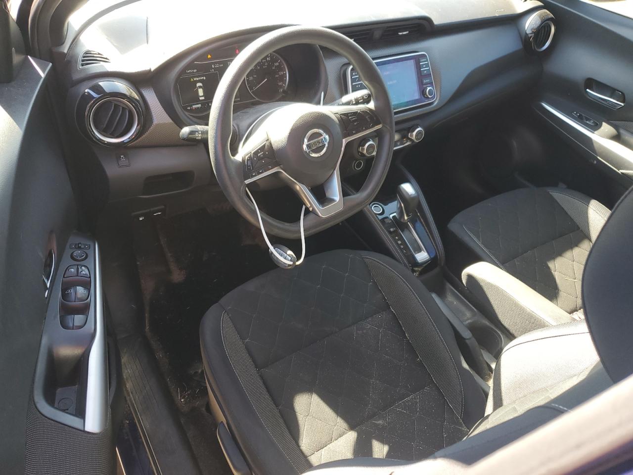 Nissan Kicks S Image 13